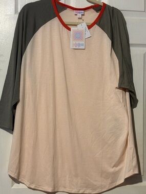 LuLaRoe Randy Raglan Tee in Pale Pink, Gray & Red/Rust Trim